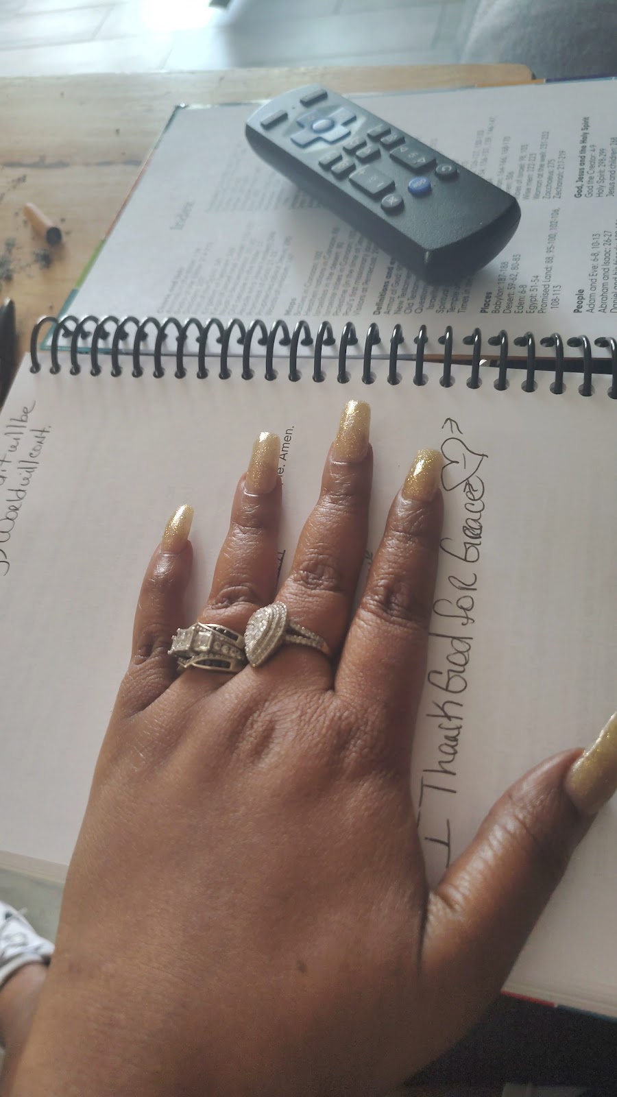 A nail service in progress at Lannie Nails & Spa